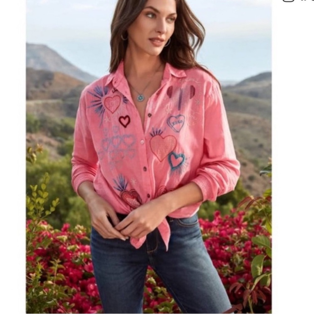 Johnny Was workshop Pink Embroidered Heart Button-Up Top size small - Picture 2 of 9